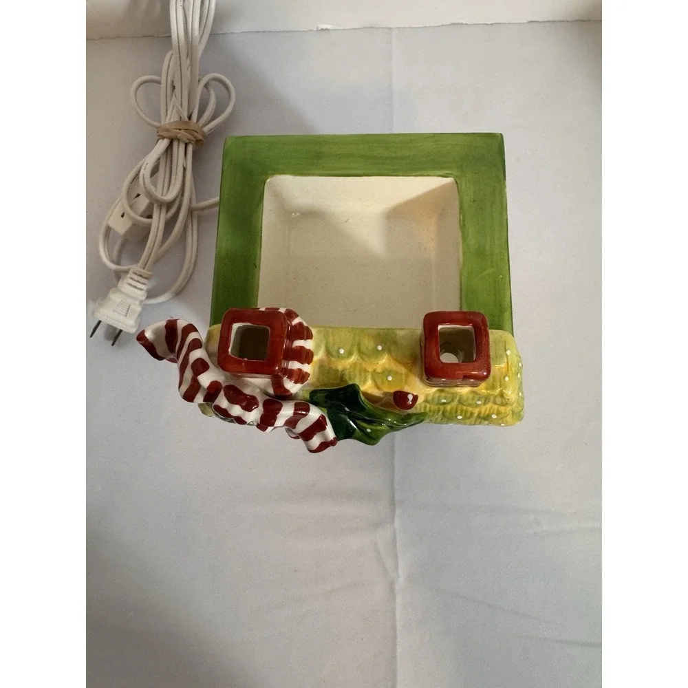 Vintage Ceramic Wax Warmer Christmas House Holiday Home Decor Plugs In Lights Up
